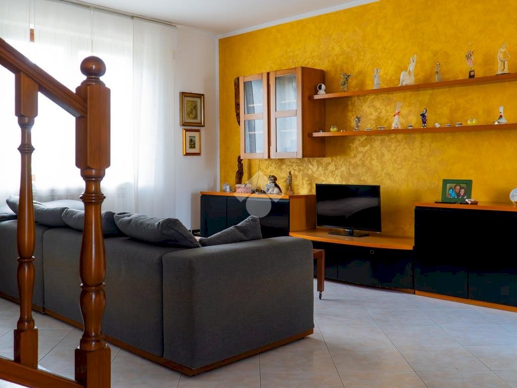 Portion of a house Via Torino, Settala - photo 2