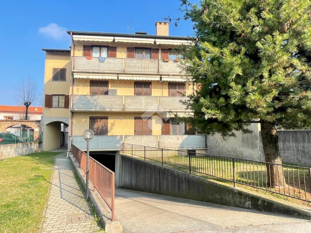 Quadrilocale Piazza Libertà, Arconate - foto 1