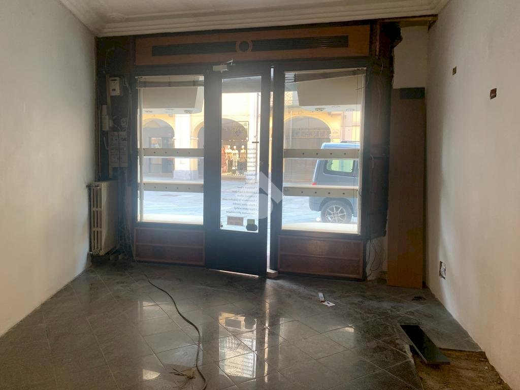 Negozio Corso Italia, Saluzzo - foto 1