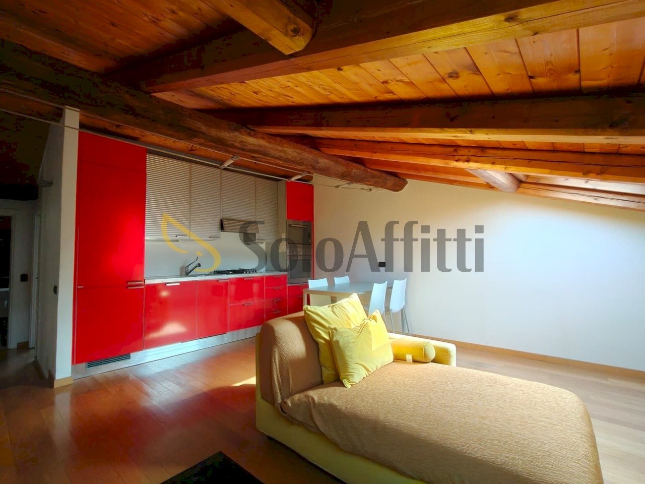 soggiorno con angolo cottura - Mansarda Gallarate - foto 2