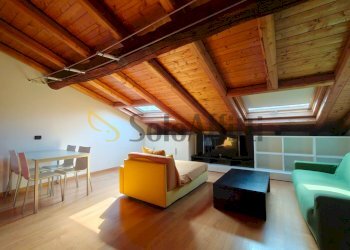 soggiorno con angolo cottura - Mansarda Gallarate - foto 3