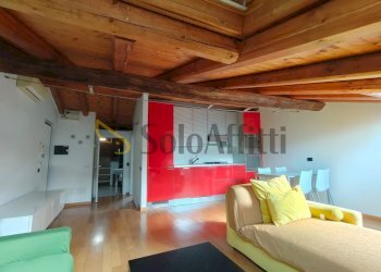 soggiorno con angolo cottura - Mansarda Gallarate - foto 11