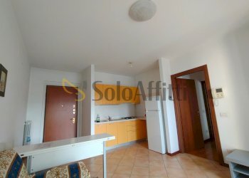 soggiorno con angolo cottura - Appartamento Gallarate - foto 1