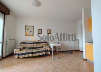 soggiorno con angolo cottura - Appartamento Gallarate - foto 4