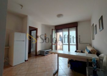 soggiorno con angolo cottura - Appartamento Gallarate - foto 7