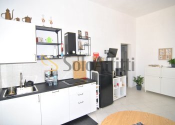 DETTAGLIO LATO COTTURA - Bilocale Via Leonardo Cambini 14, Livorno - foto 3