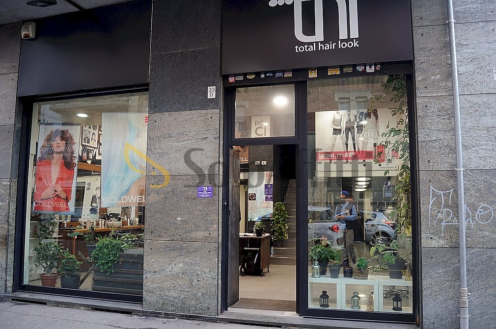 VETRINE - Locale Commerciale Via Vittorio Asinari di Bernezzo 33d, Torino - foto 1