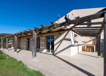 veranda anteriore (6).jpg - Villa Soleminis - photo 13