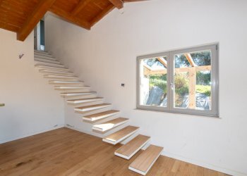 scala interna (1).jpg - Villa Soleminis - photo 24