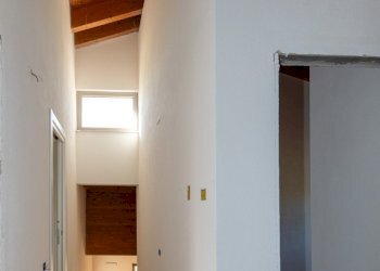 disimpegno scala (2).jpg - Villa Soleminis - photo 26