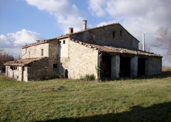 DSC01275.JPG - Rustico Via Monte San Giuseppe 156, Sant'Agata Feltria - foto 2