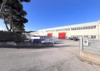 Esterno - Locale Commerciale Via Naro, Pomezia - foto 6