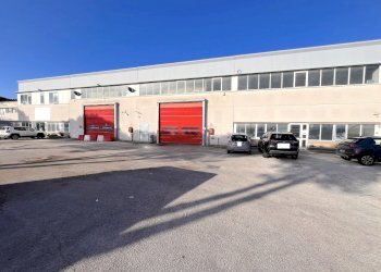 Esterno - Locale Commerciale Via Naro, Pomezia - foto 7