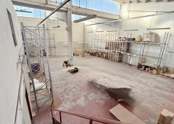 interno - Capannone Via Aldo Moro, San Lazzaro di Savena - foto 7
