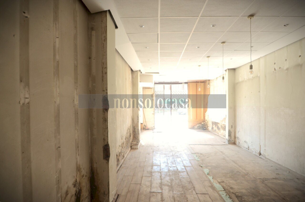 LOCALE COMMERCIALE - Commercial Premises Via Nino Bixio 64, Perugia - photo 1