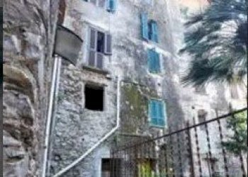 2.jpg - Trilocale all'asta Vico Baciciui 4, Ventimiglia - foto 1