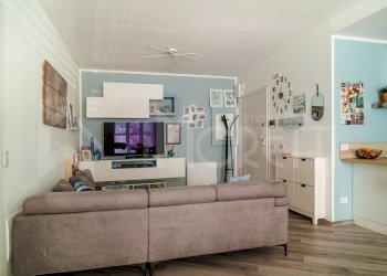 soggiorno - Three-room apartment Via Lazzara Giovanni, Livorno - photo 9