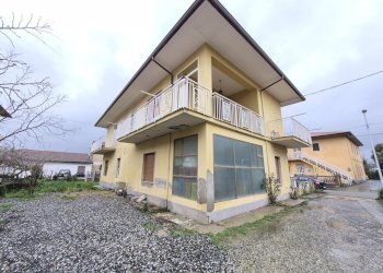 20260211_154253.jpg - Villa Viale I Maggio 44, Maida - foto 1