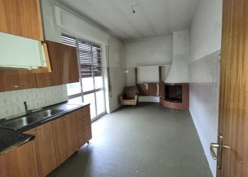 20260211_153244.jpg - Villa Viale I Maggio 44, Maida - foto 2