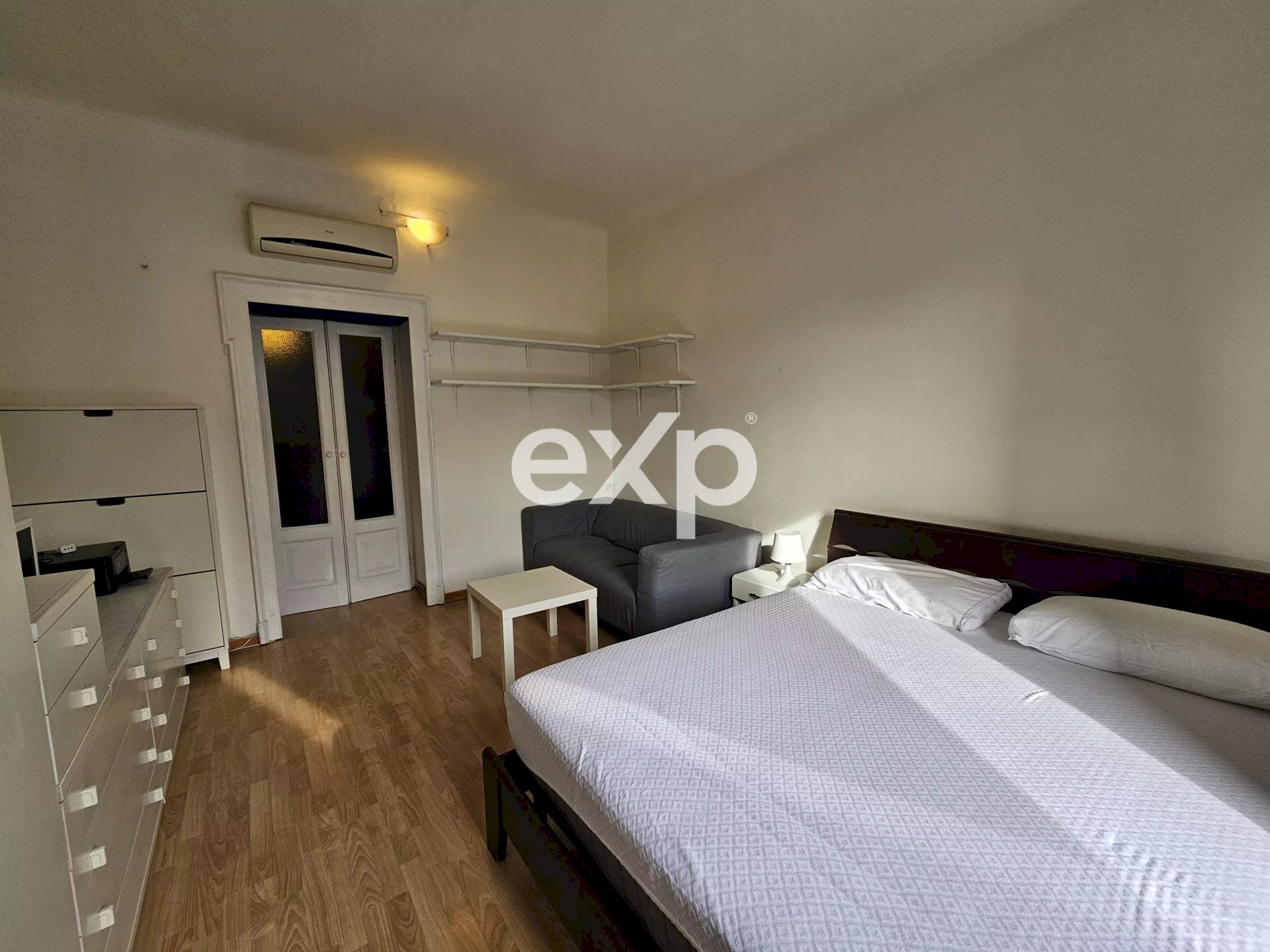 Attic Via Sardegna, Milano (neighborhood Washington) - photo 3