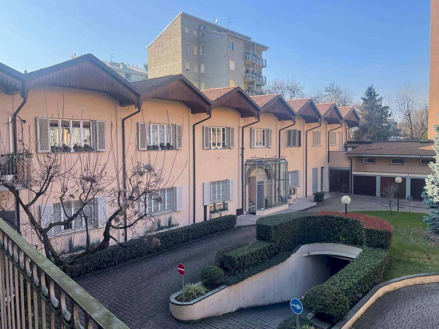 Three-room apartment Monza (neighborhood Libertà) - photo 1