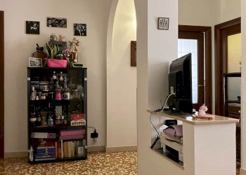 Trilocale Savona - foto 4