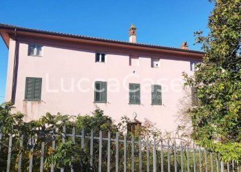 Casa indipendente Capannori - foto 1