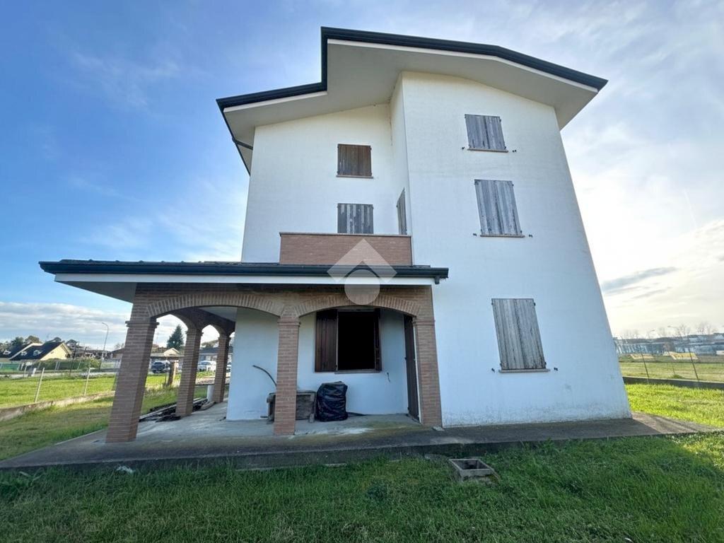 Portion of a house Via focherini, San Possidonio - photo 1