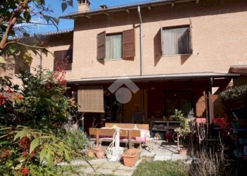 Villa a Schiera Str. Cavezzo, Modena (zona Baggiovara) - foto 1