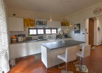 Villa Via Einaudi, Valfenera - foto 1