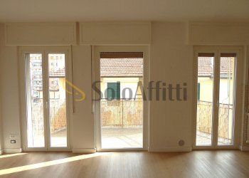 Finestre soggiorno - Appartamento Via Papa Giovanni XXIII 10, Taggia - foto 6