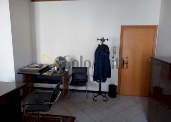 3b17a8cc-faf6-4c29-8fe6-f36d37902f40.jpeg - Ufficio Sesto Fiorentino - foto 1