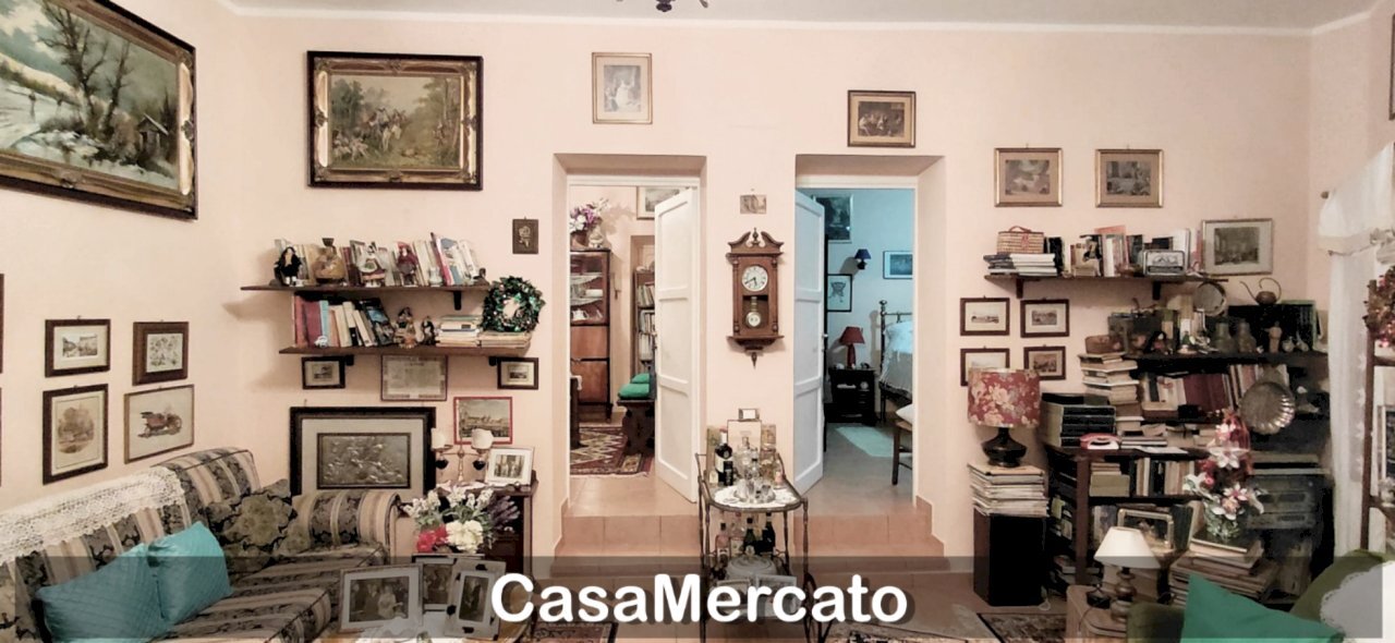 b4.jpg - Quadrilocale Via dei Condotti, Rocca di Papa - foto 2