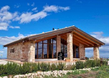 01 DI LEO IMMOBILIARE VENDE MERAVIGLIOSA CASA DI M - Casale VILLA CASALICCHIO s.n.c., Amandola - foto 1