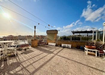 IMG_8113.jpg - Attico Viale Pio VII 106, Genova (zona Quarto) - foto 2