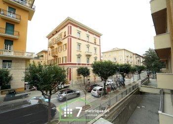 10.jpg - Appartamento Chiavari - foto 23
