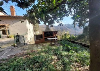 cortile - Villa Via della Villa, Cantagallo - foto 6