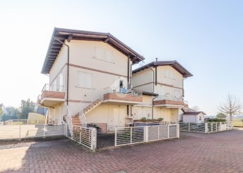 Four-room apartment Via Pinta, Ravenna (neighborhood Lido di Classe) - photo 9