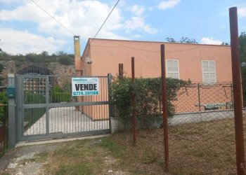 WhatsApp Image 2026-06-29 at 10.14.46 - Villa Via Empolitana 272, Tivoli - photo 1