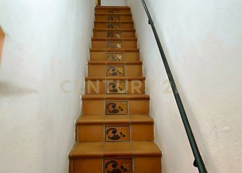 2 scale piano superiore.jpg - Villa Via Ruggero Settimo 99, Terrasini - foto 5