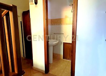 16 pianerottolo piano superiore.jpg - Villa Via Ruggero Settimo 99, Terrasini - foto 18