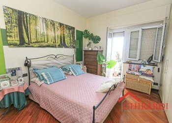 4.1 CAMERA 1.jpg - Appartamento VIA DELL'INSURREZIONE 12A, Genova (zona Sestri Ponente) - foto 15