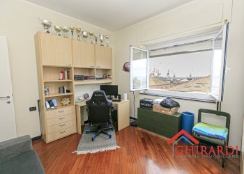 5.1 CAMERA 2.jpg - Appartamento VIA DELL'INSURREZIONE 12A, Genova (zona Sestri Ponente) - foto 19