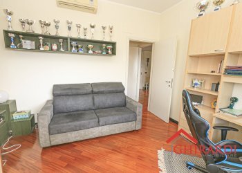 5.2 CAMERA 2.jpg - Appartamento VIA DELL'INSURREZIONE 12A, Genova (zona Sestri Ponente) - foto 20