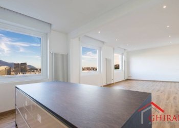 3.3 CUCINA.jpg - Appartamento Corso Andrea Podestà 8, Genova (zona Carignano) - foto 10