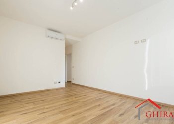 5.1 CAMERA 2.jpg - Appartamento Corso Andrea Podestà 8, Genova (zona Carignano) - foto 16