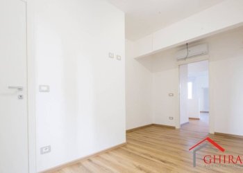 6.0 CAMERA 3.jpg - Appartamento Corso Andrea Podestà 8, Genova (zona Carignano) - foto 18