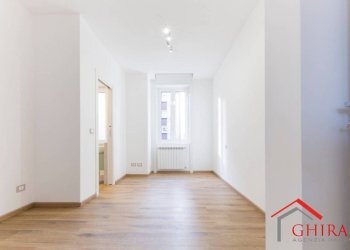 6.2 CAMERA 3.jpg - Appartamento Corso Andrea Podestà 8, Genova (zona Carignano) - foto 20