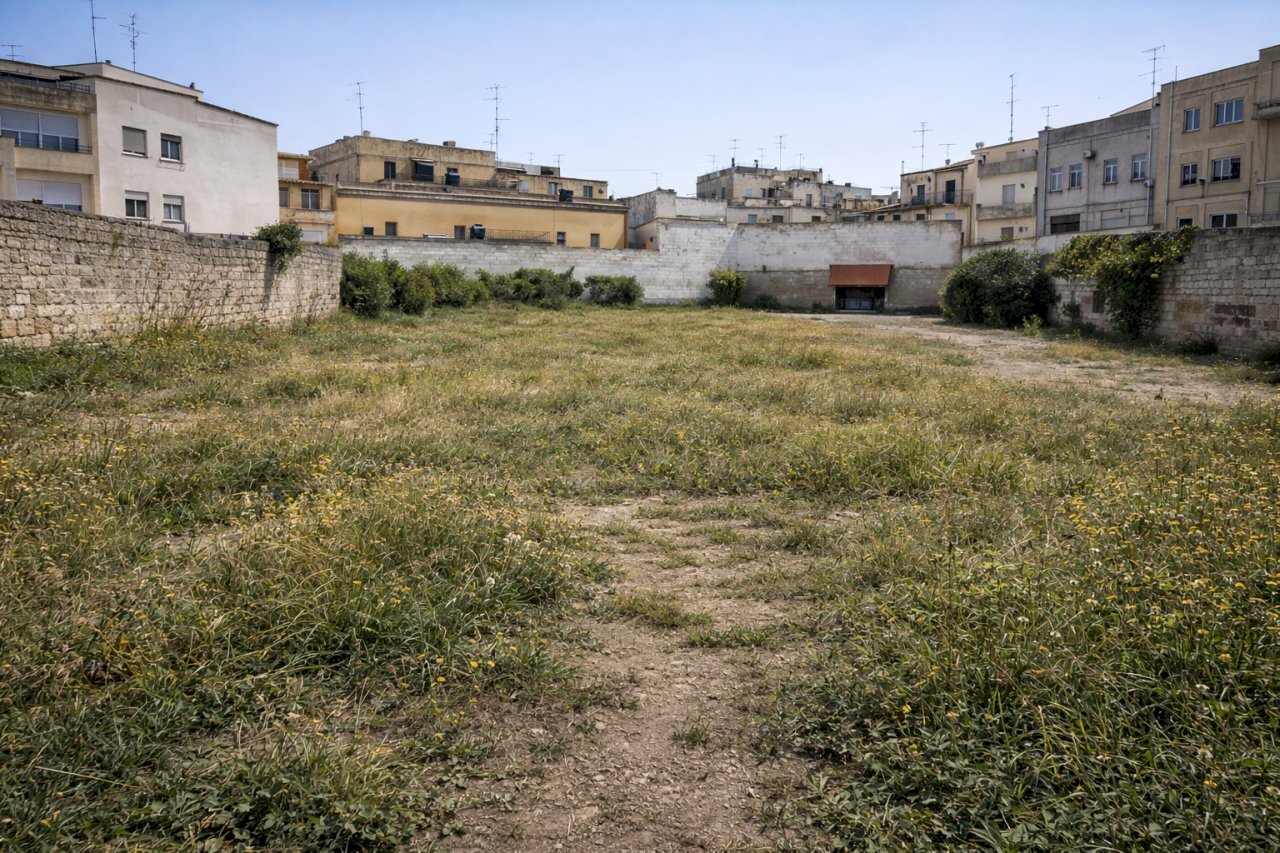 Terreno abbandonato a Trepuzzi.png - Building land Via G. Verga 8, Trepuzzi - photo 1