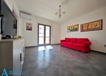 soggiorno - Two-room apartment Viale Jonio 376, Taranto - photo 2